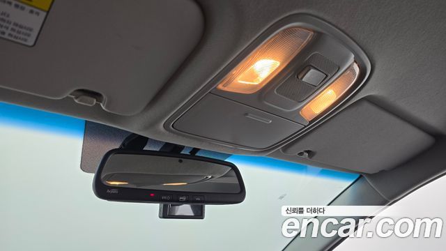 Kia Niro 2018 — photo 21