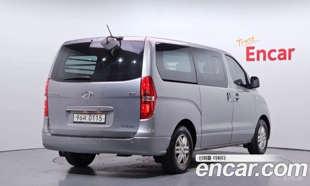 Hyundai Starex 2018 — photo 2