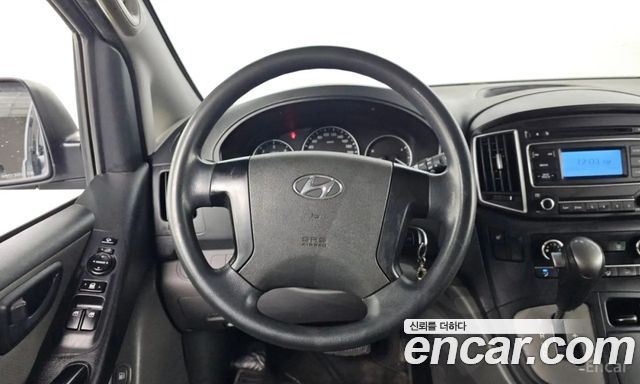 Hyundai Starex 2018 — photo 12