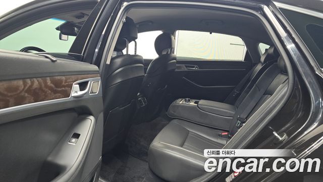 Genesis G80 2018 — photo 18