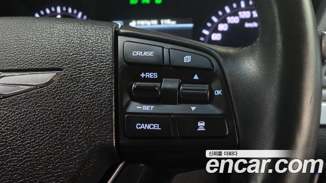 Genesis G80 2018 — photo 23