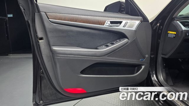 Genesis G80 2018 — photo 14