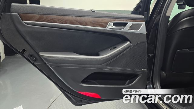 Genesis G80 2018 — photo 15