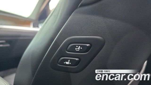 Genesis G80 2018 — photo 30