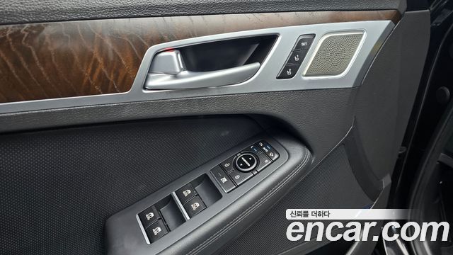 Genesis G80 2018 — photo 33