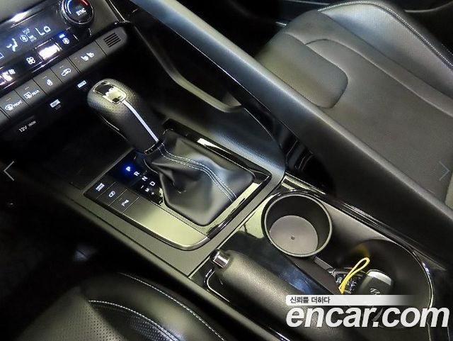 Hyundai AVANTE 2023 — photo 12