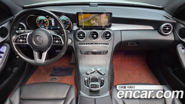 Mercedes-Benz C-Class 2021 — photo 10