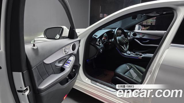 Mercedes-Benz C-Class 2021 — photo 13
