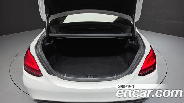 Mercedes-Benz C-Class 2021 — photo 24