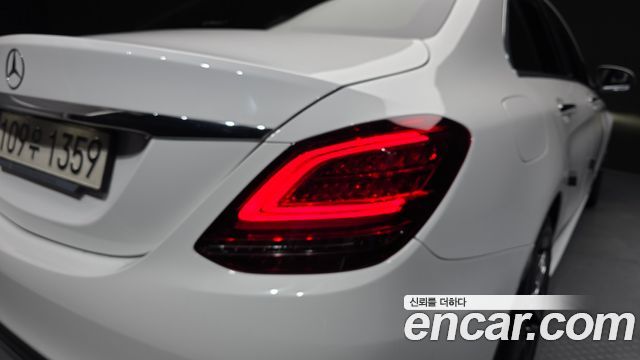 Mercedes-Benz C-Class 2021 — photo 9