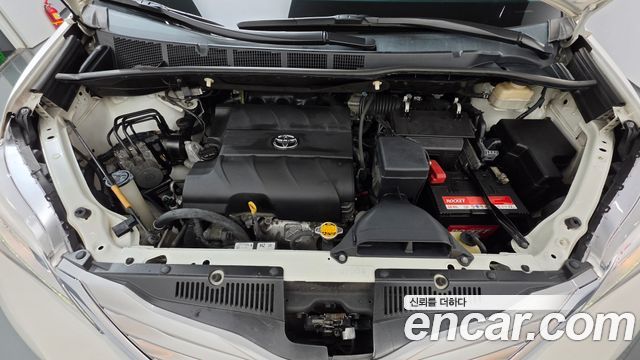 Toyota Sienna 2015 — photo 6