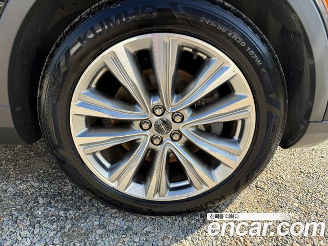 Lincoln MKX 2016 — photo 20