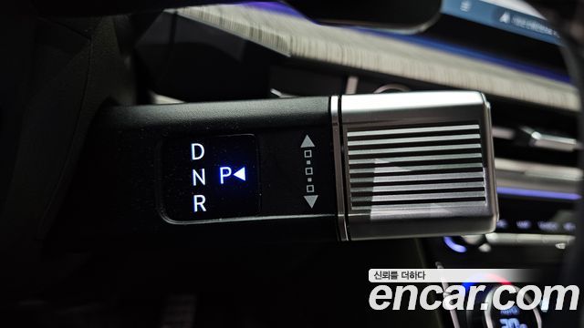 Hyundai Santafe 2025 — photo 12
