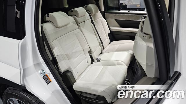 Hyundai Santafe 2025 — photo 17
