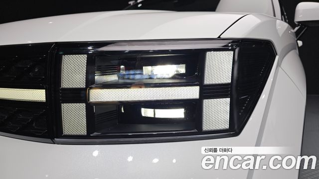 Hyundai Santafe 2025 — photo 8