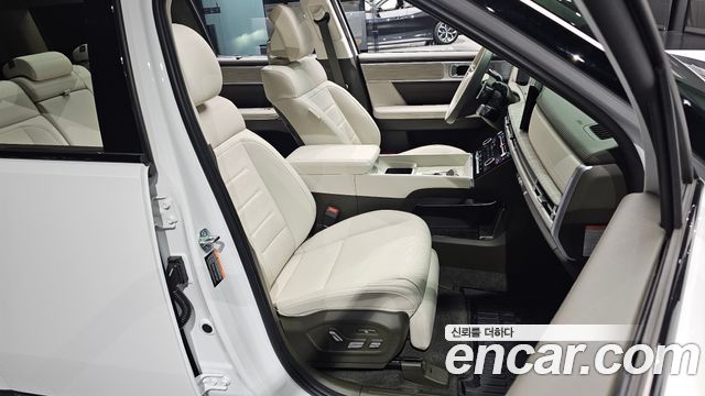 Hyundai Santafe 2025 — photo 16