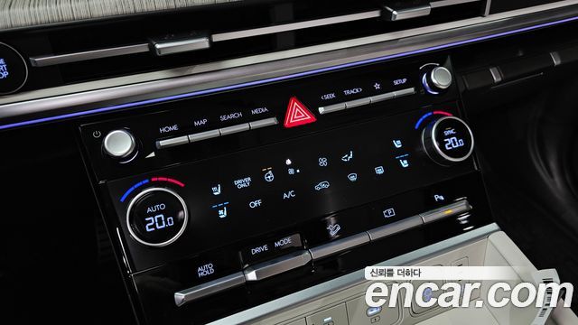 Hyundai Santafe 2025 — photo 29