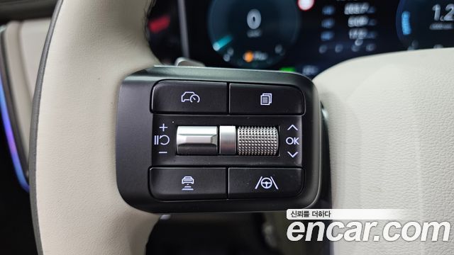 Hyundai Santafe 2025 — photo 32