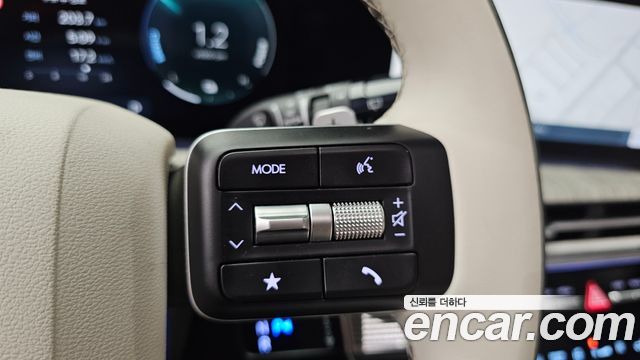 Hyundai Santafe 2025 — photo 33