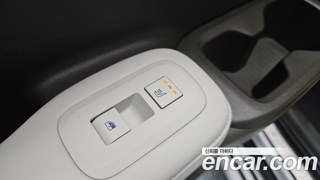Hyundai Santafe 2025 — photo 38
