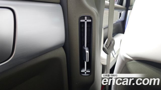 Hyundai Santafe 2025 — photo 39