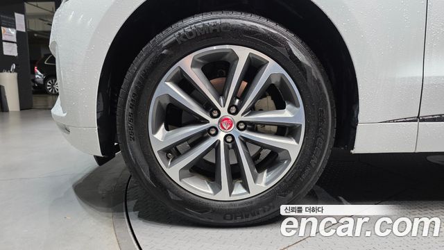 Jaguar F-PACE 2018 — photo 5