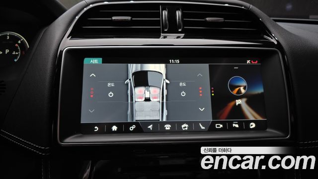 Jaguar F-PACE 2018 — photo 16