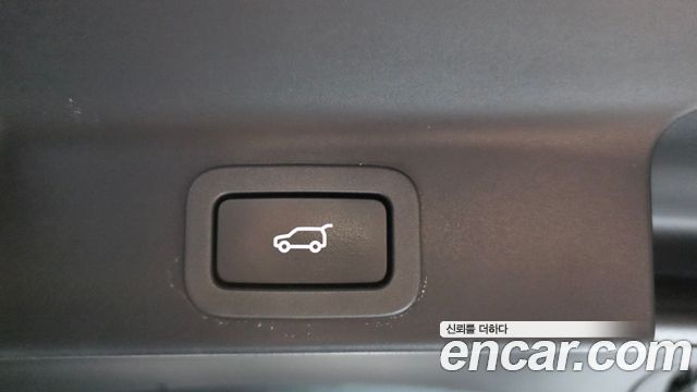Jaguar F-PACE 2018 — photo 20