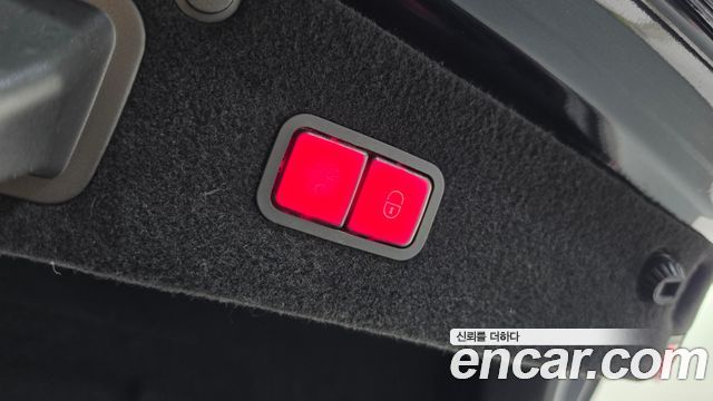 Mercedes-Benz S-Class 2018 — photo 17