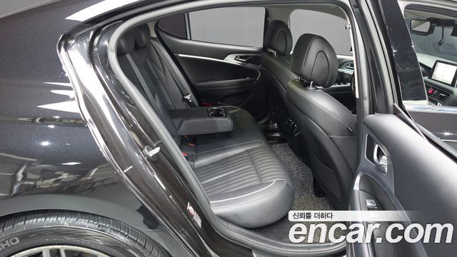 Genesis G70 2018 — photo 17