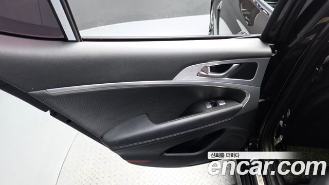 Genesis G70 2018 — photo 15