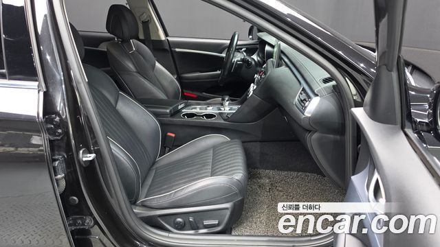 Genesis G70 2018 — photo 16