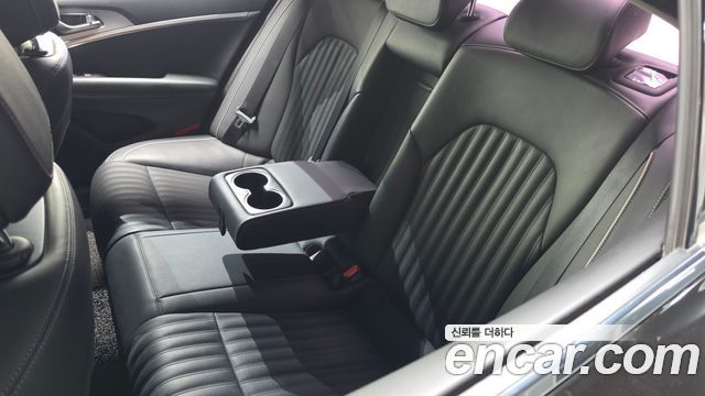 Genesis G70 2018 — photo 29