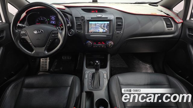 Kia K3 2013 — photo 10