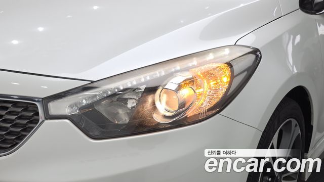 Kia K3 2013 — photo 8