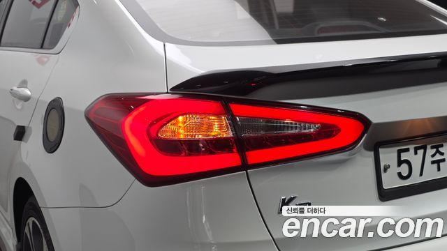 Kia K3 2013 — photo 9