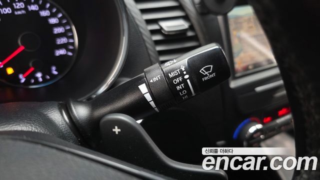 Kia K3 2013 — photo 28