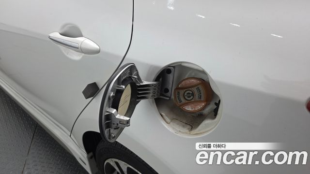 Kia K3 2013 — photo 30