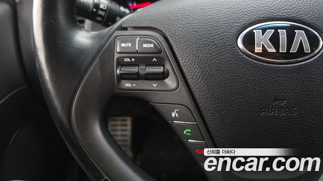 Kia K3 2013 — photo 31
