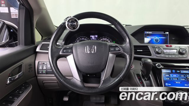 Honda Odyssey 2014 — photo 19