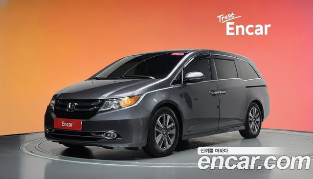 Honda Odyssey 2014 — photo 1