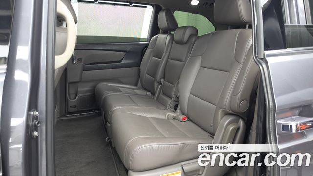Honda Odyssey 2014 — photo 16