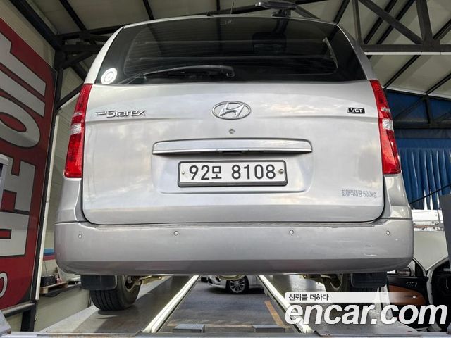 Hyundai Starex 2017 — photo 2