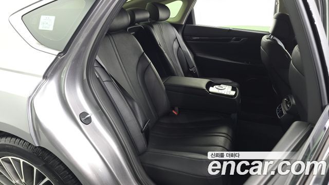 Genesis G80 2022 — photo 18