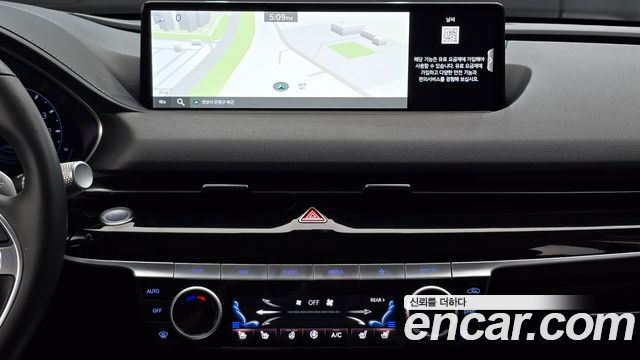 Genesis G80 2022 — photo 19