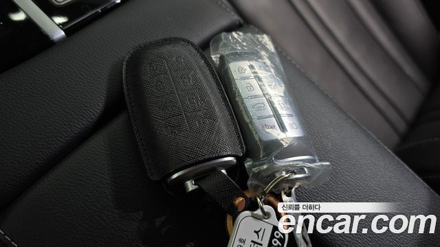 Genesis G80 2022 — photo 22