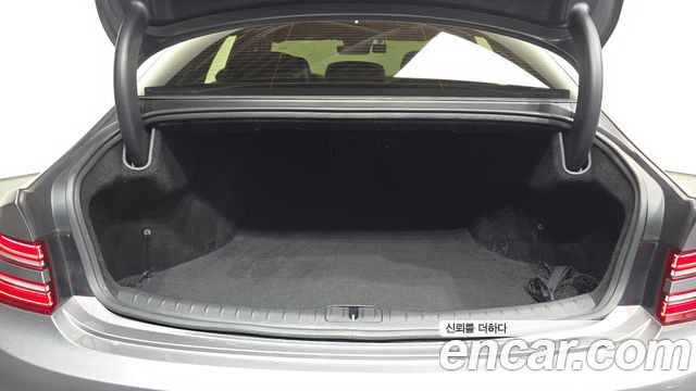 Genesis G80 2022 — photo 26