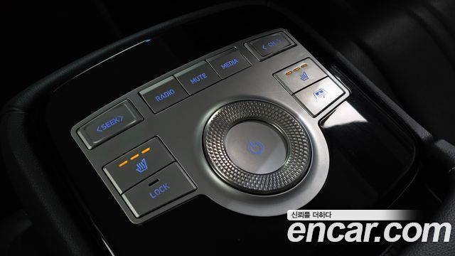 Genesis G80 2022 — photo 27