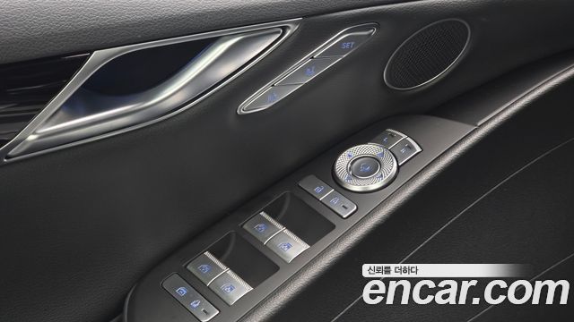 Genesis G80 2022 — photo 38