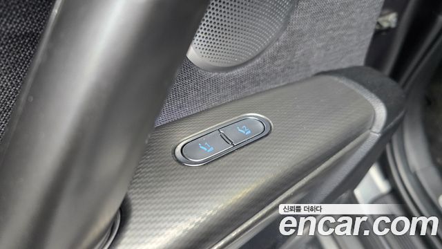 Genesis GV60 2022 — photo 25